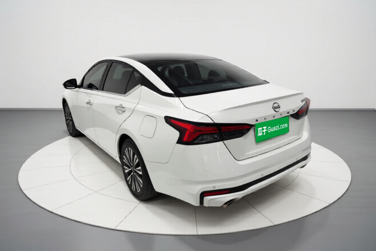 日产 天籁 2022款 2.0L XL-TLS 悦享版车身外观5