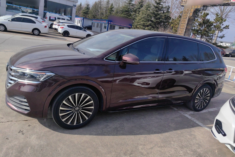 大众 威然 2022款 380TSI 尊贵版车身外观4