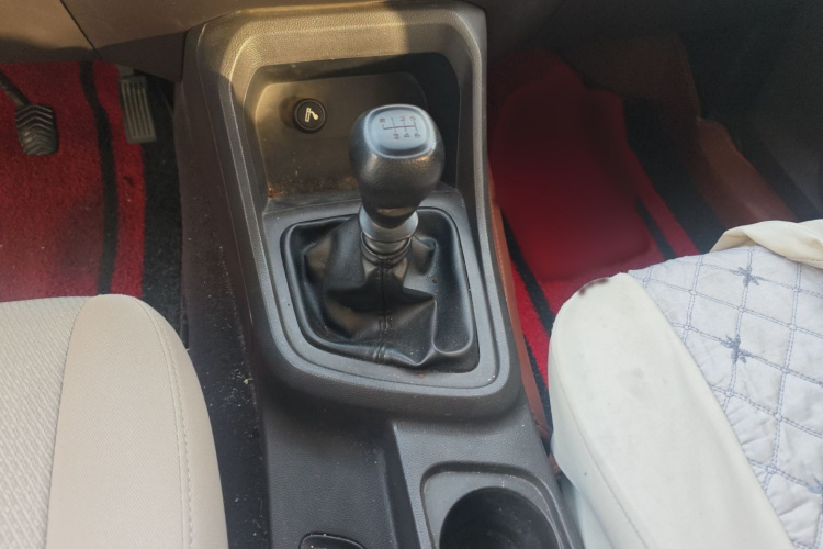 五菱汽车 五菱宏光V 2022款 1.5L劲取版电动助力LAR局部细节18