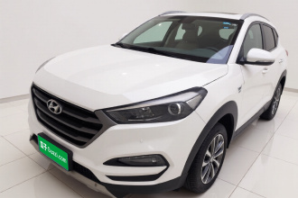 现代 途胜 2015款 1.6T 双离合两驱智能型