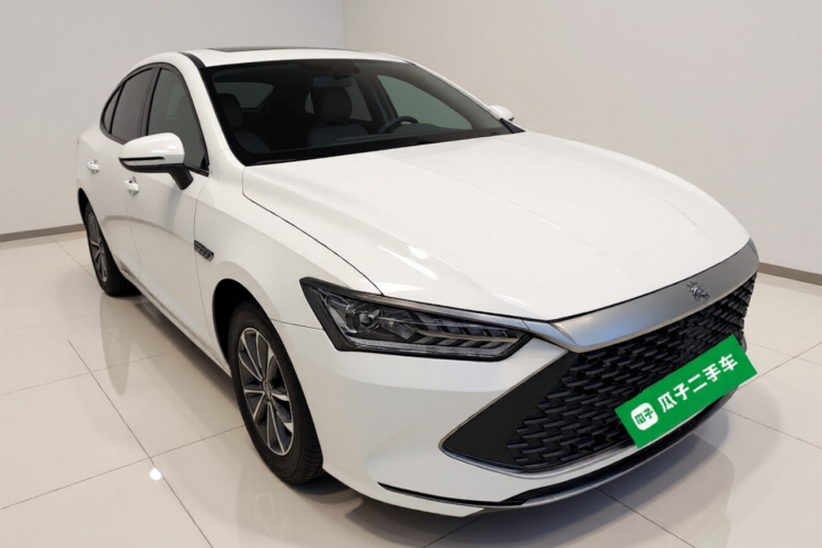 比亚迪 秦PLUS 2024款 荣耀版 DM-i 55KM领先型车身外观3