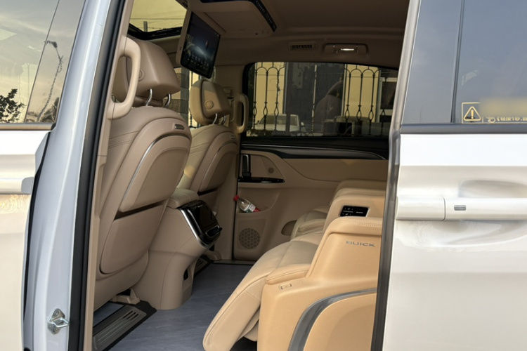 别克GL8新能源 2025款 陆尚 尊享版 7座中控内饰7007