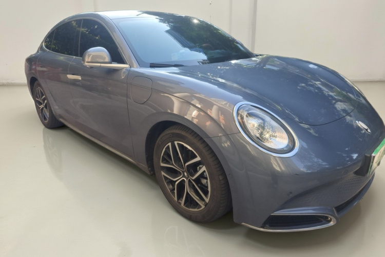 欧拉闪电猫 2022款 555km 尊贵版车身外观3