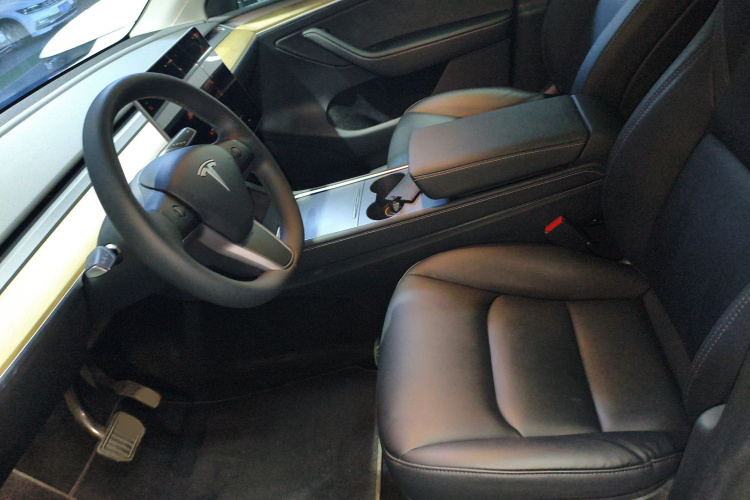 特斯拉 Model Y 2022款 改款 后轮驱动版局部细节19