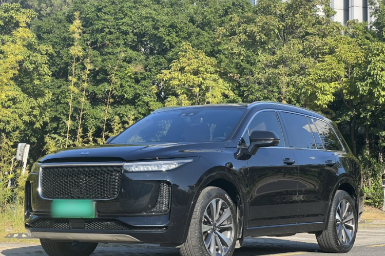 理想汽车 理想ONE 2020款 增程6座版车身外观1