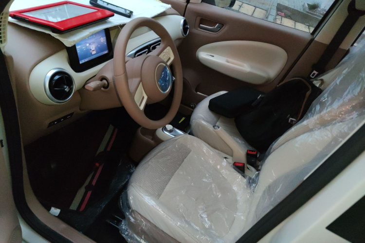 五菱汽车 宏光MINIEV 2025款 四门版 进阶款中控内饰19