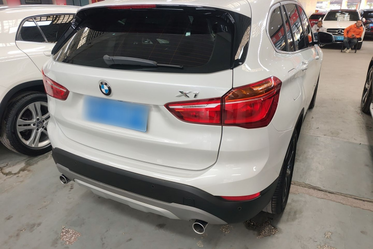 宝马X1 2016款 sDrive20Li 豪华型车身外观7