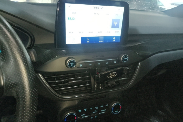 福特 福克斯 2020款 三厢 EcoBoost 180 自动ST Line局部细节16
