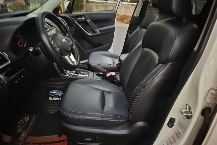 斯巴鲁 森林人 2016款 2.0i 时尚导航版中控内饰19