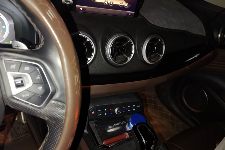 魏牌 VV7 2017款 2.0T 旗舰型局部细节16