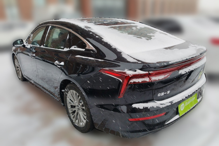 奔腾B70 2025款 龙耀版 1.5T 欢享型车身外观5