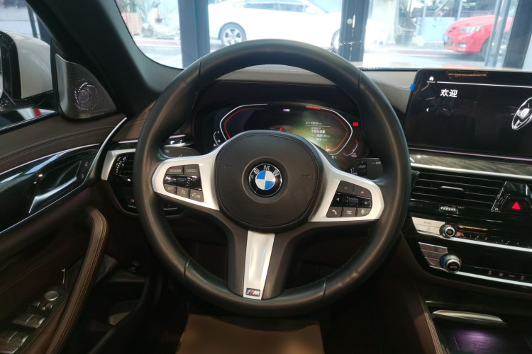 宝马5系 2021款 525Li M运动套装中控内饰13