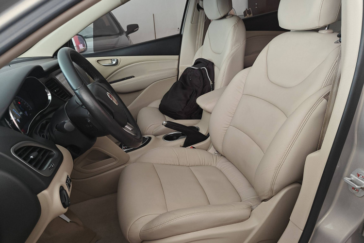 菲亚特 菲翔 2012款 1.4T 自动劲享版中控内饰19