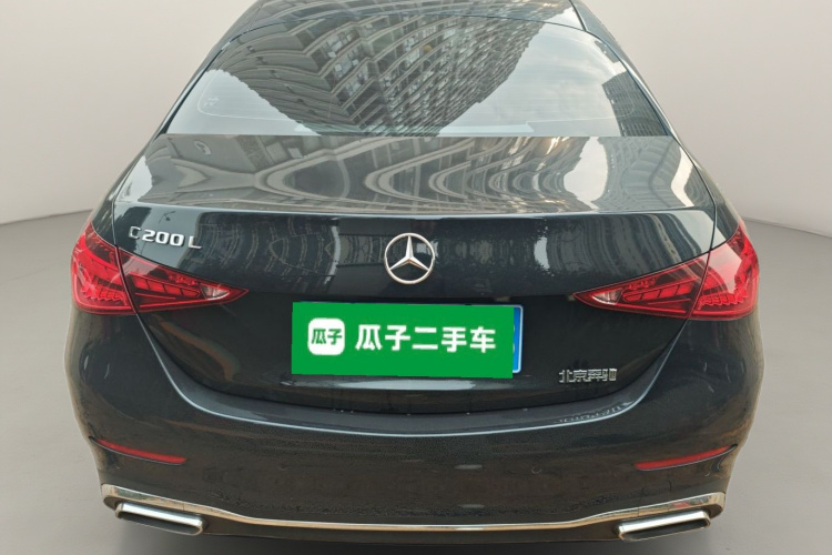 奔驰C级 2023款 改款 C 200 L 运动版车身外观6