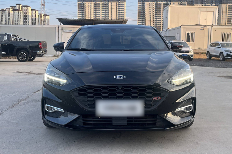 福特 福克斯 2019款 三厢 EcoBoost 180 自动ST Line车身外观6001