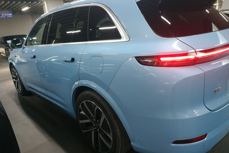 理想汽车 理想L7 2024款 Ultra车身外观4