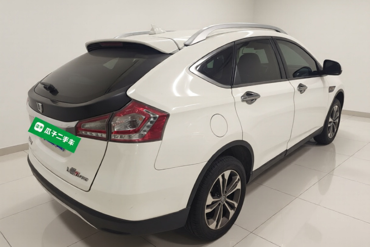 纳智捷 优6 SUV 2014款 1.8T 魅力型车身外观7