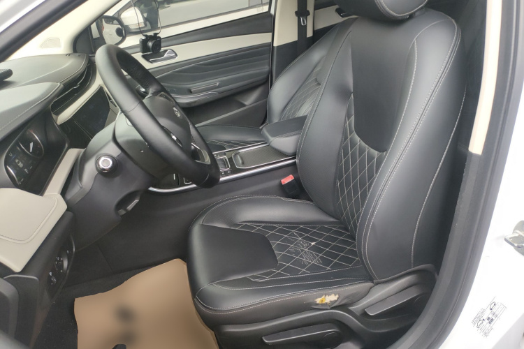 奇瑞 艾瑞泽GX 2018款 1.5T CVT型色版 国V局部细节19