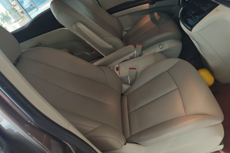 别克GL8 2023款 陆上公务舱 舒适型局部细节41