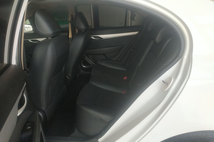 吉利汽车 帝豪 2018款 1.5L CVT向上互联版中控内饰21