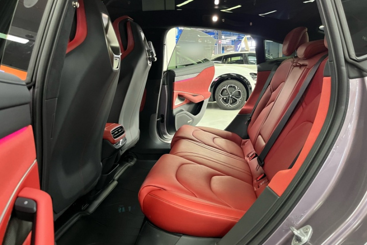 小米汽车 小米SU7 2024款 四驱超长续航高阶智驾Max版中控内饰7004