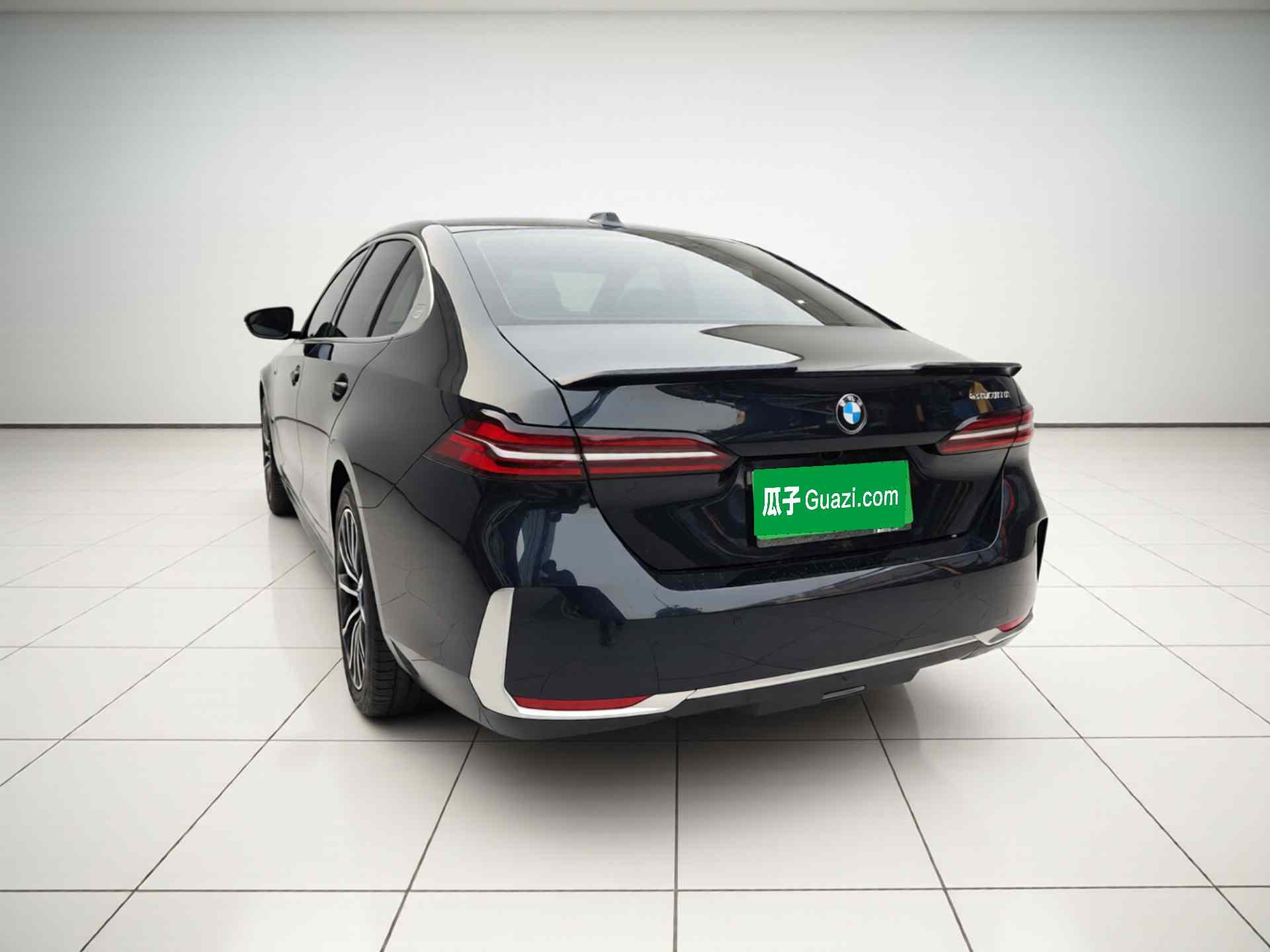 宝马5系 2025款 530Li 领先型 豪华套装(3)