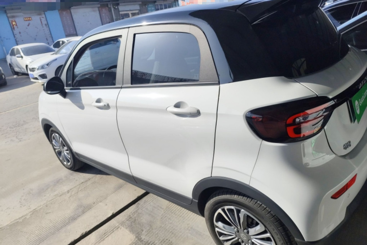 零跑汽车 零跑T03 2024款 310舒享版车身外观4