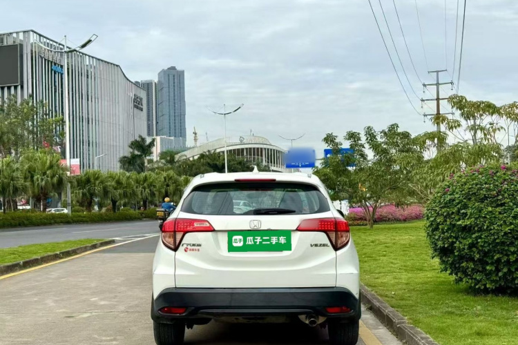 本田 缤智 2015款 1.8L CVT两驱精英型车身外观6