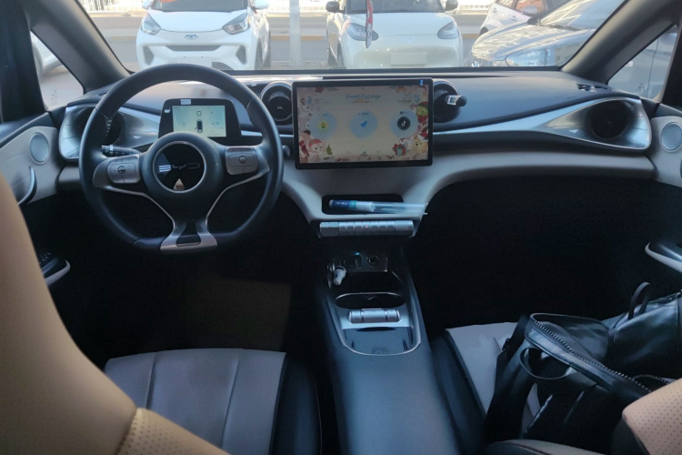 比亚迪 海豚 2023款 420km 时尚版中控内饰12