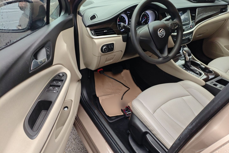 别克 威朗 2018款 三厢 15S 自动进取型中控内饰20