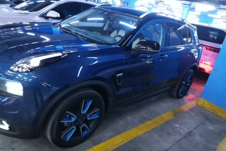 领克01 2017款 2.0T 两驱耀Pro版车身外观6003