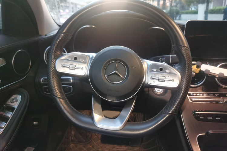 奔驰C级 2020款 改款 C 260 L 运动版局部细节13