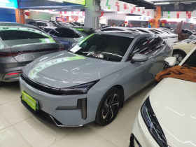 吉利银河 银河L6 2024款 125km PLUS 龙腾版