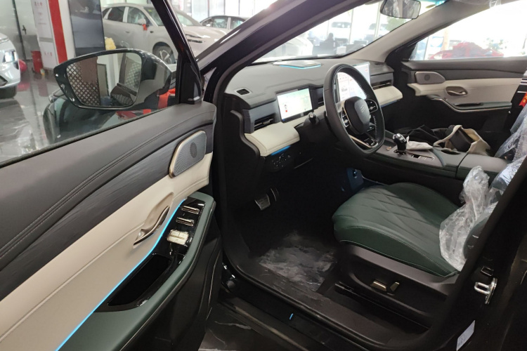 捷途X90 C-DM 2025款 精英版 7座中控内饰20