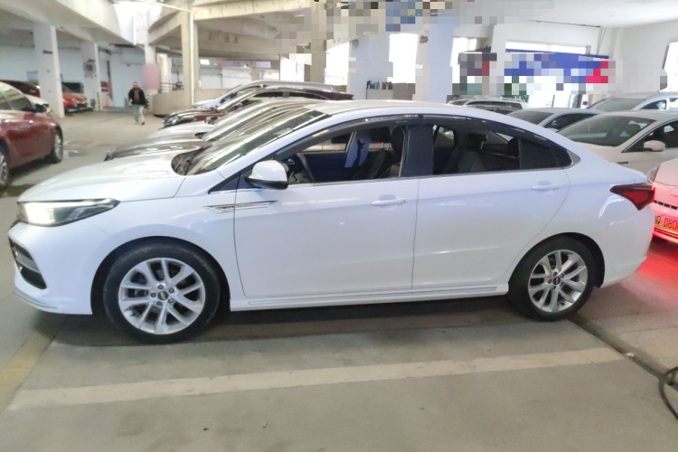 奇瑞 艾瑞泽GX 2018款 1.5T 手动劲色版 国V车身外观6003