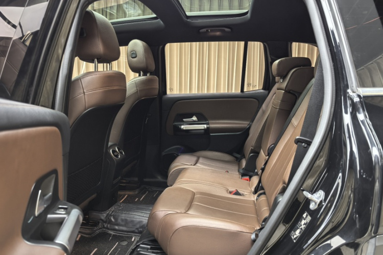 奔驰GLB 2021款 GLB 200 动感型中控内饰7005