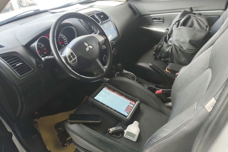 三菱 劲炫ASX 2018款 2.0L CVT两驱尊享版中控内饰7003