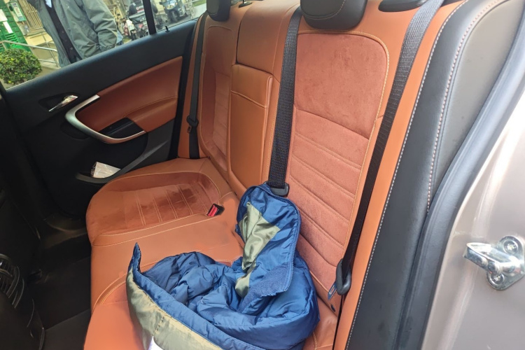 别克 君威 2015款 1.6T 精英技术型中控内饰7004