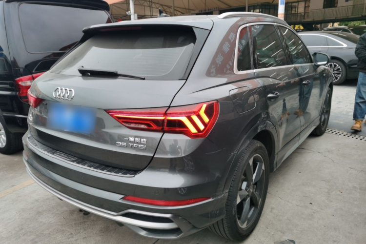 奥迪Q3 2019款 35 TFSI 时尚动感型车身外观7