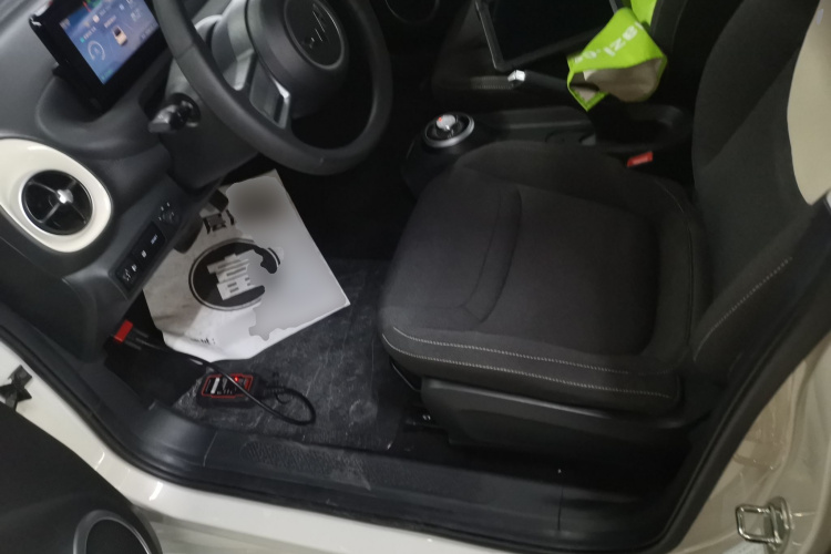 五菱汽车 五菱缤果 2023款 203km 轻享款局部细节19