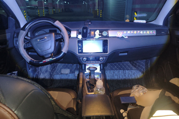 观致3 2016款 都市SUV 1.6T 自动致悦型中控内饰12