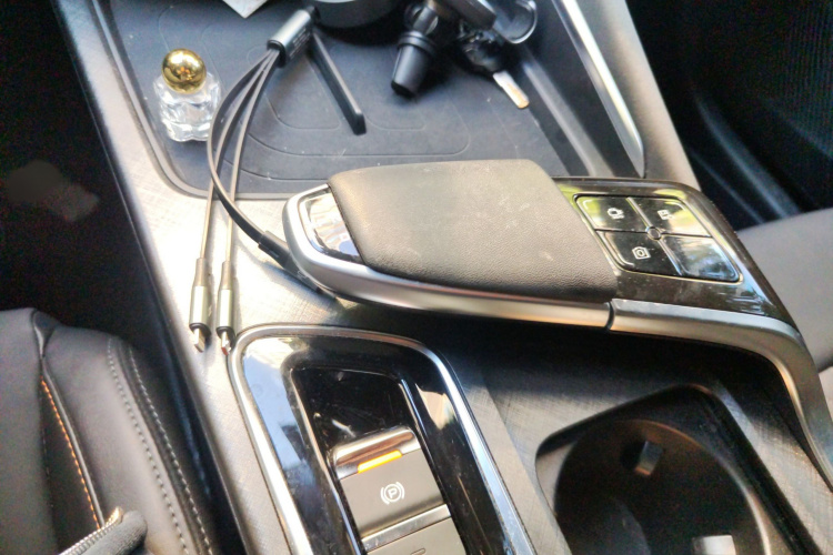 长安UNI-T 2022款 1.5T 运动版 尊贵型局部细节18