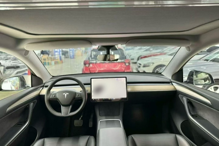 特斯拉 Model Y 2021款 标准续航后驱版中控内饰7001