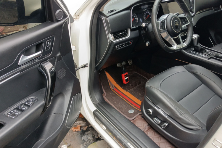 众泰T600 Coupe 2017款 1.5T 自动尊贵型中控内饰7003