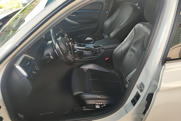 宝马3系 2019款 320i M运动套装局部细节19