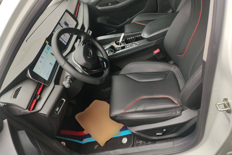 吉利汽车 2022款 缤瑞COOL 1.5T DCT电掣版中控内饰19