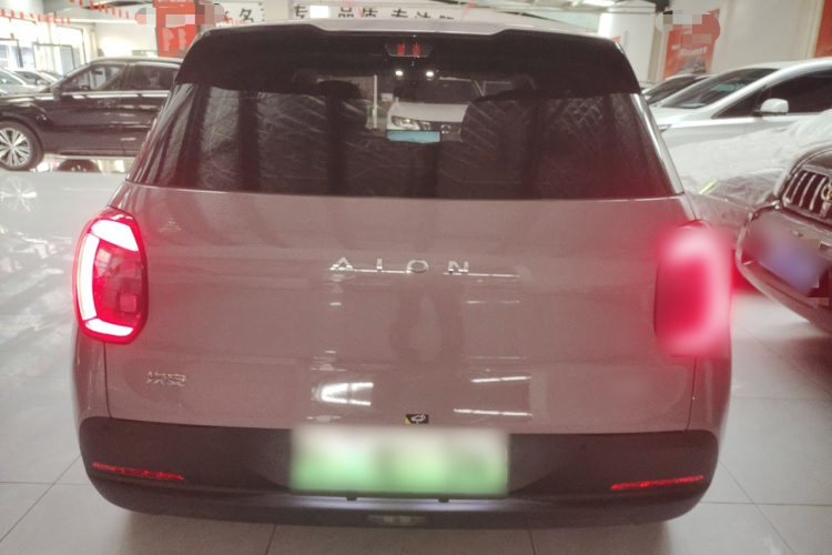 埃安 AION UT 2025款 330星辉版车身外观6