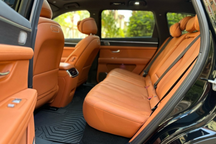 鸿蒙智行 问界M7 2024款 1.5T 智驾四驱Ultra版 5座中控内饰7002