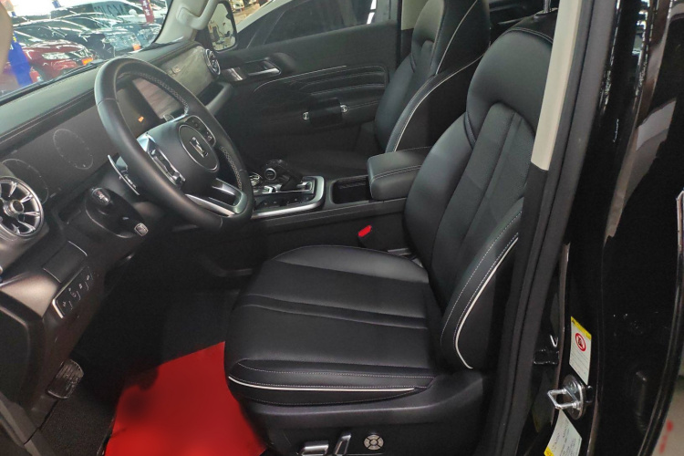 坦克300 2023款 越野版 2.0T 征服者局部细节19