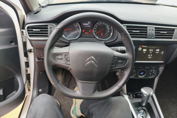 雪铁龙C3-XR 2015款 1.6L 自动先锋型局部细节13